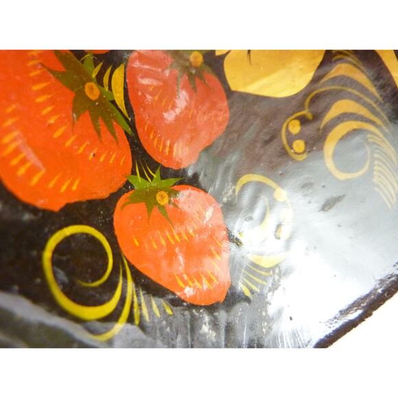 Vintage Russian Strawberry Lacquer Spoon - Picture 4 of 4